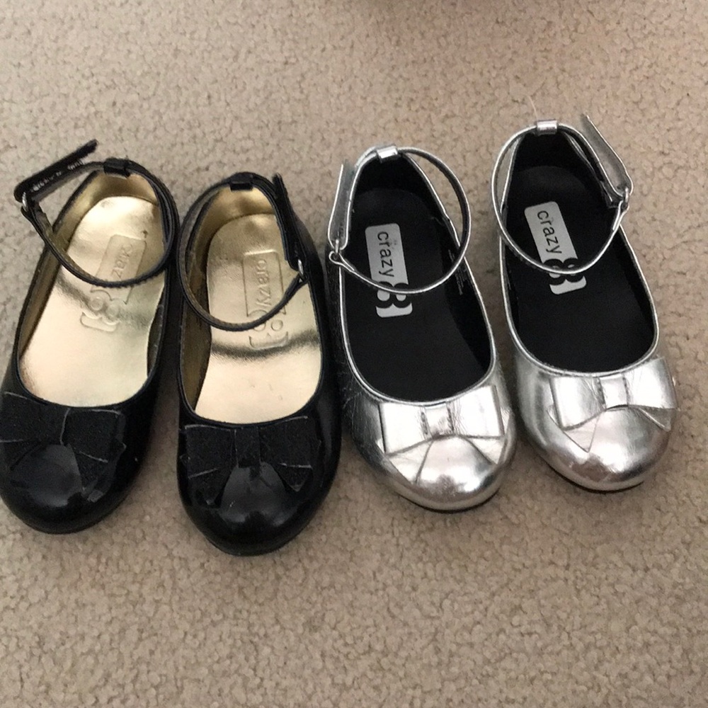 GUC crazy 8 holiday dress shoes.